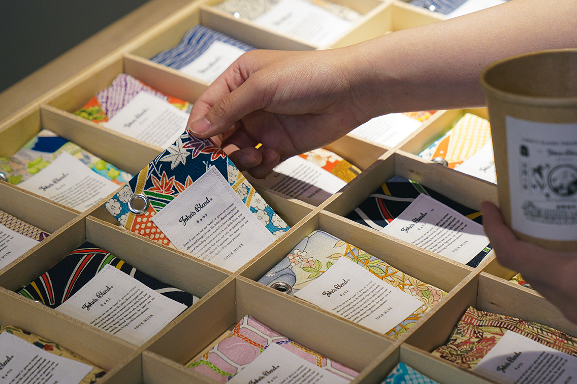 サシェ袋を選ぶ